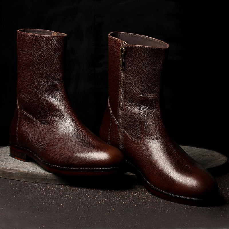Brown Milled Classic Round Toe Boots with Zip