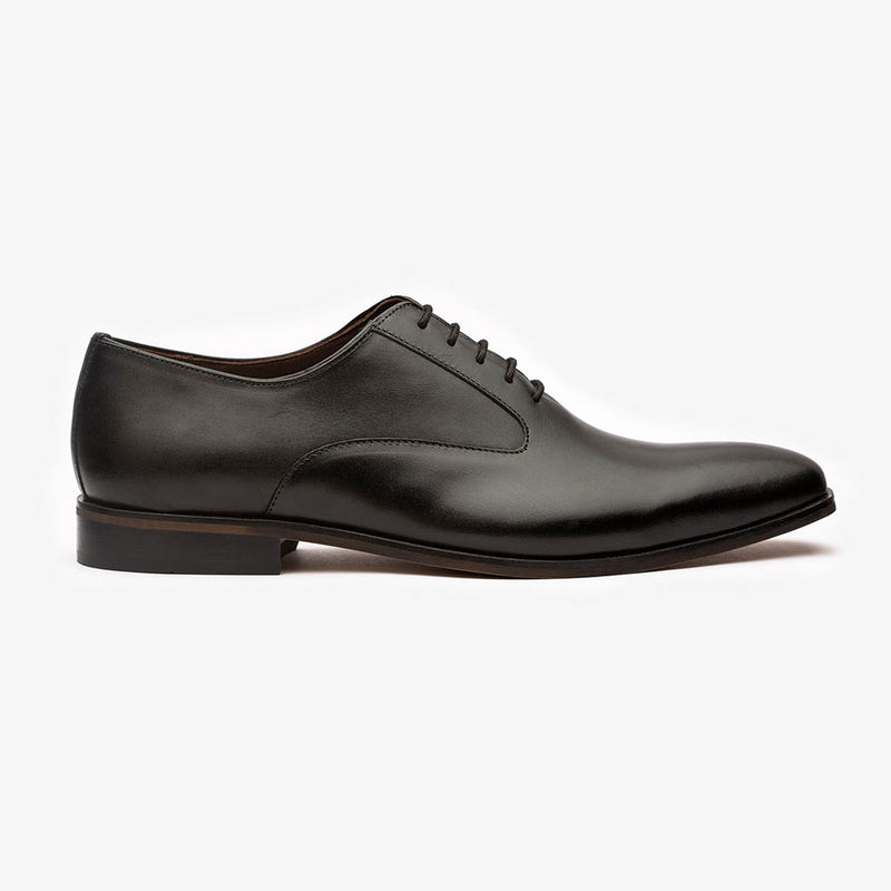 Black Classic Wholecut Oxford with Stitch Detail