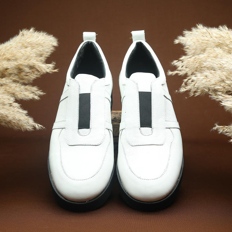 White Combination Slip-On Sneakers With Black Extralight Sole